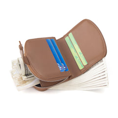 This Light-luxury Wallet Features A Meticulously Crafted Design