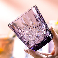 Primary-color Glass With A Classic Pattern